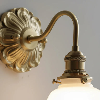 Applique Murale Fleur en Laiton et Verre Dépoli Rétro