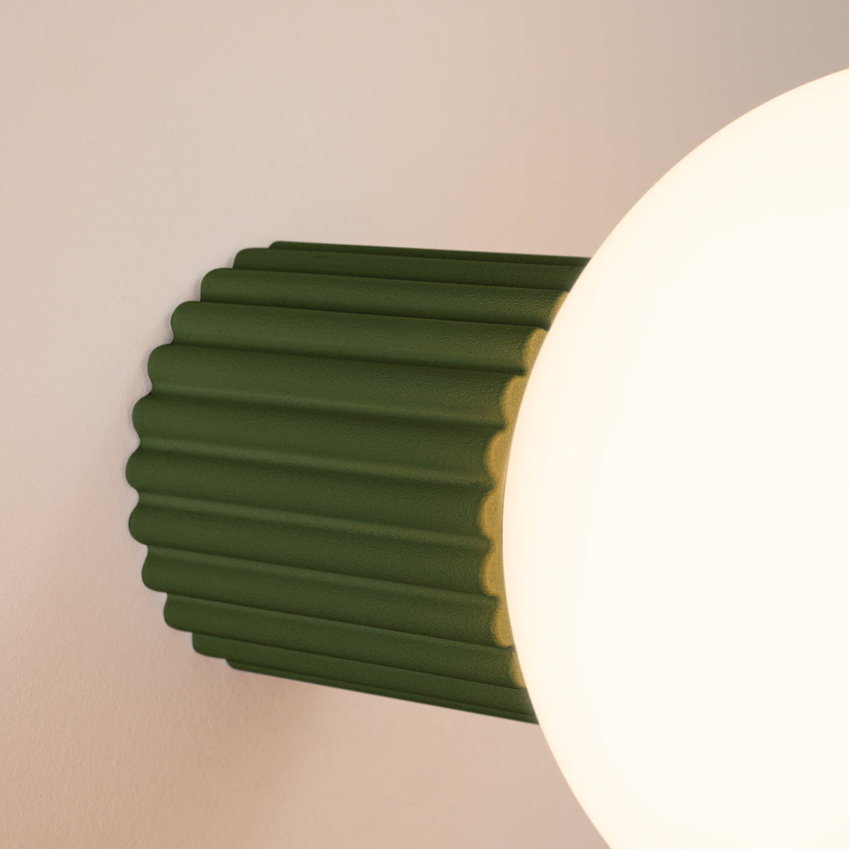 Applique Murale Halo Vert Olive IP44 en Aluminium Nervuré