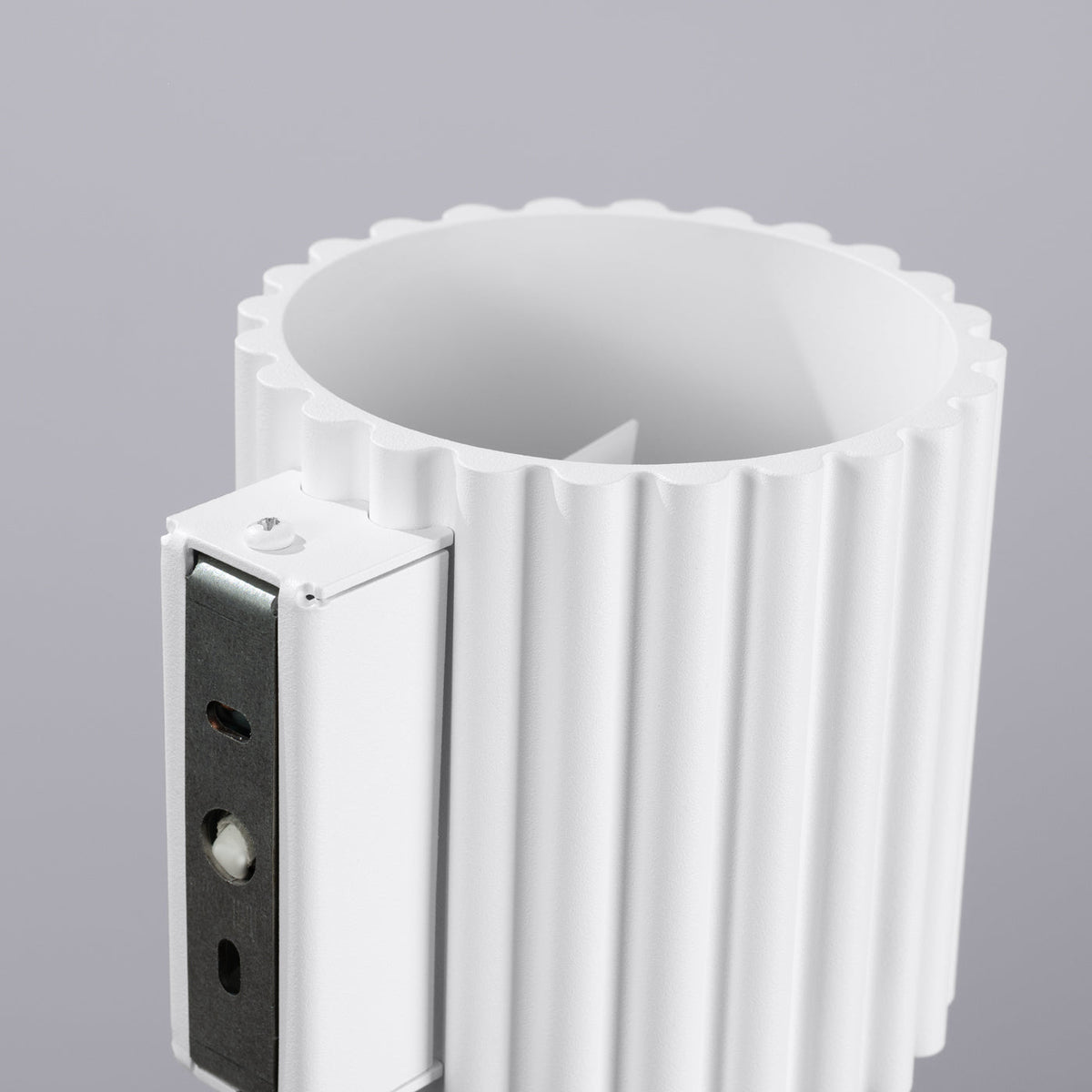 Applique murale Aura cannelée aluminium blanc
