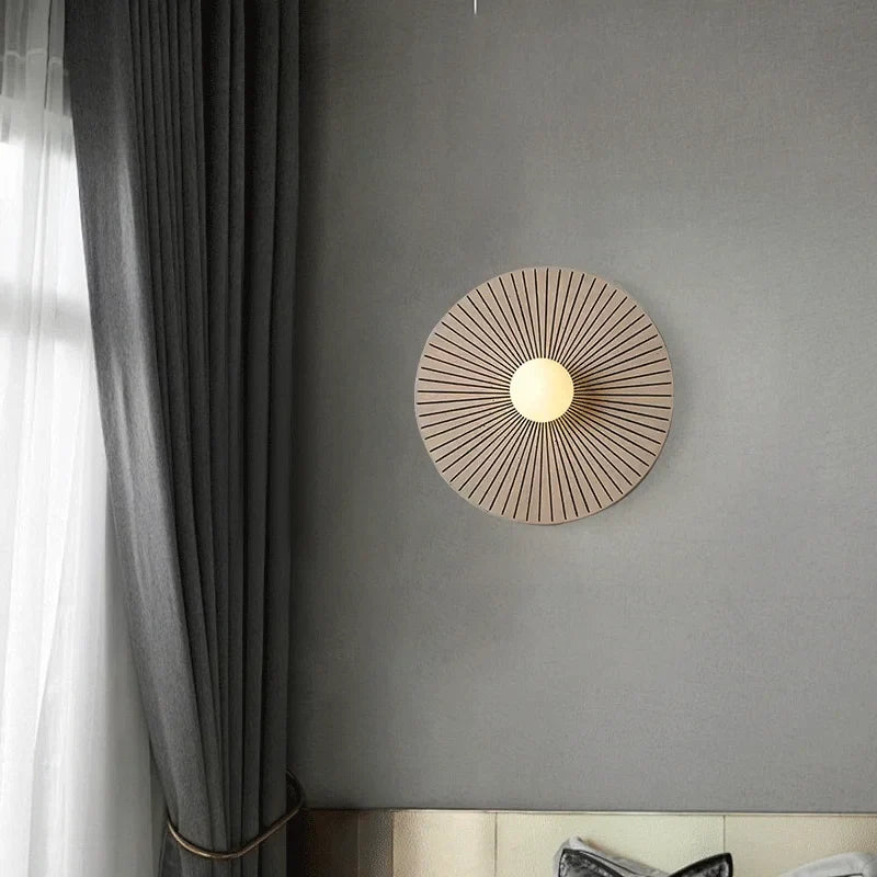 Applique Murale Ronde en Bois Massif, Motif Soleil Japandi