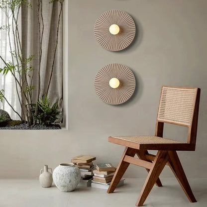 Applique Murale Ronde en Bois Massif, Motif Soleil Japandi
