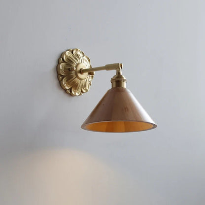 Applique Murale Conique en Bois et Laiton Orientable