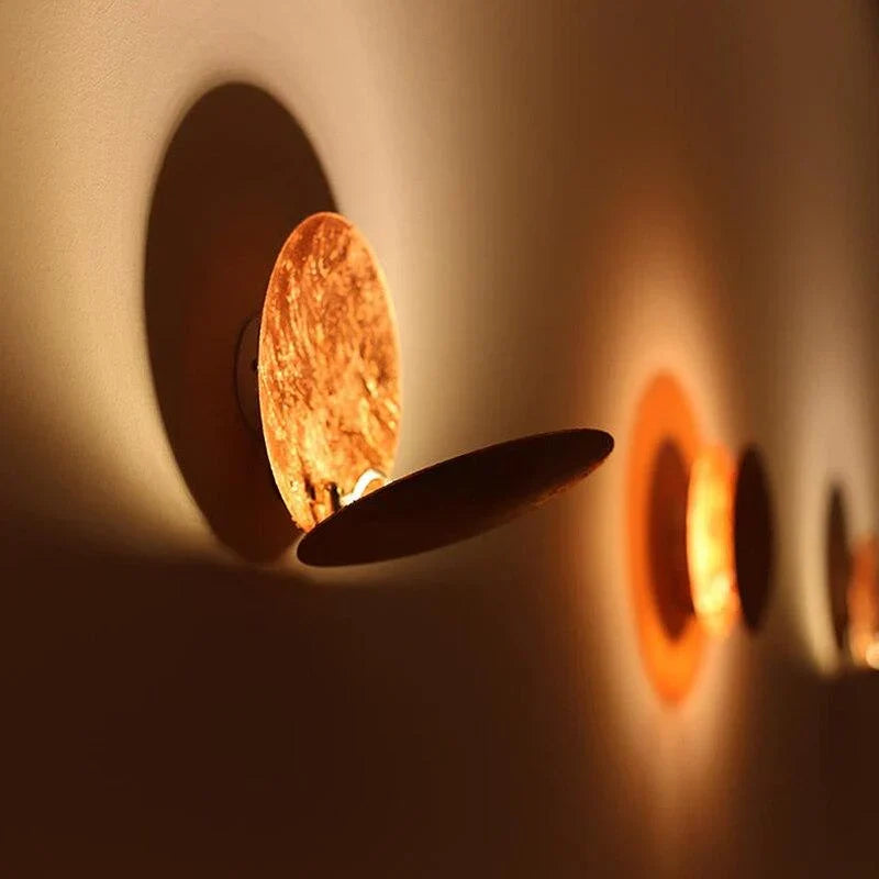 Applique Murale LED Design Éclipse Dorée