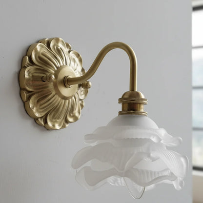 Applique Murale Fleur en Laiton et Verre Dépoli, Esprit Rétro