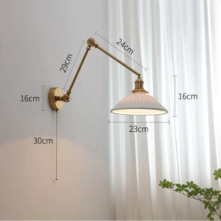 Applique Murale Orientable en Laiton et Abat-jour Céramique Vintage