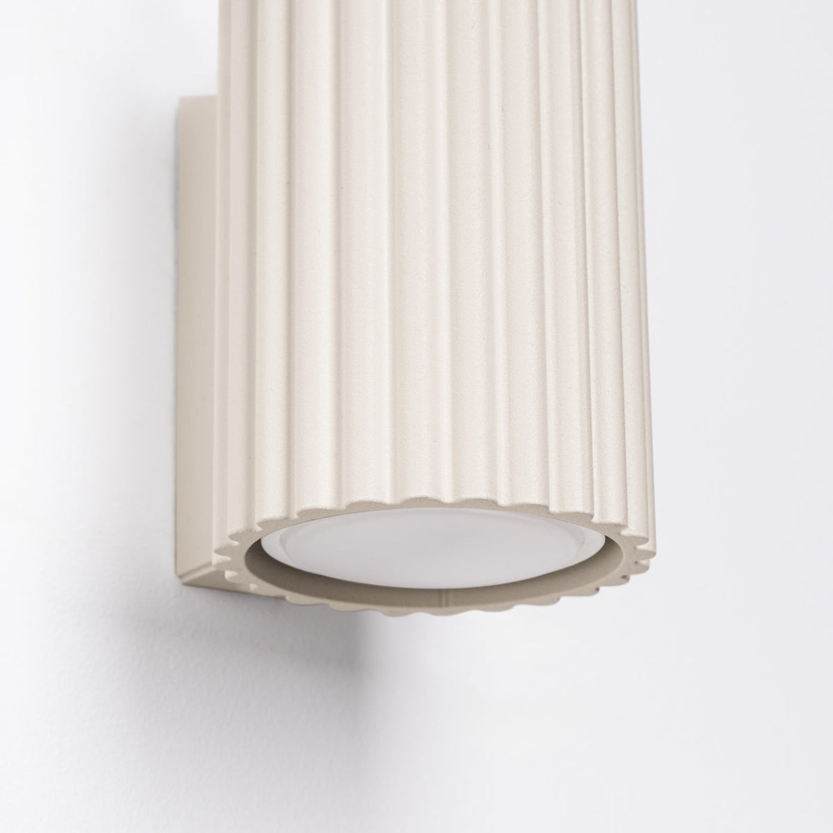 Applique Murale Oslo 10 cm en Aluminium Cannelé Beige