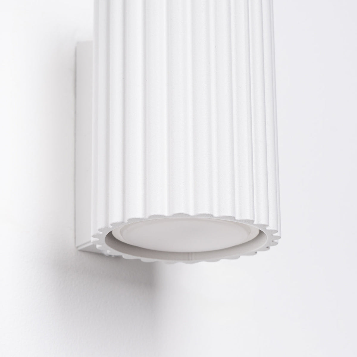 Applique Murale Oslo 10 cm en Aluminium Cannelé Blanc