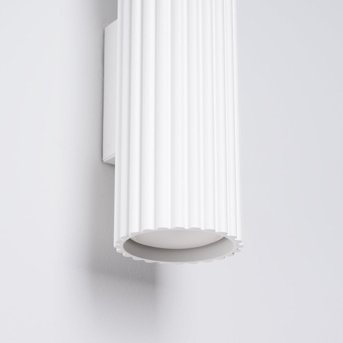 Applique Murale Oslo 20 cm en Aluminium Cannelé Blanc
