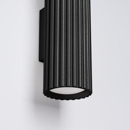 Applique Murale Oslo 20 cm en Aluminium Cannelé Noir