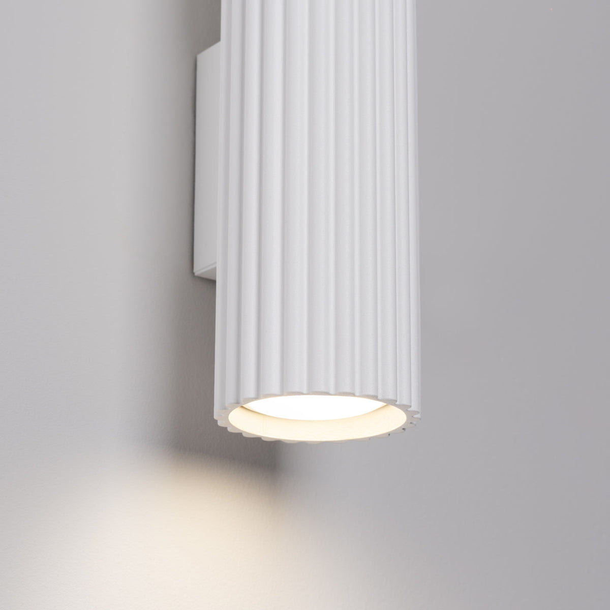 Applique Murale Oslo 30 cm en Aluminium Cannelé Blanc