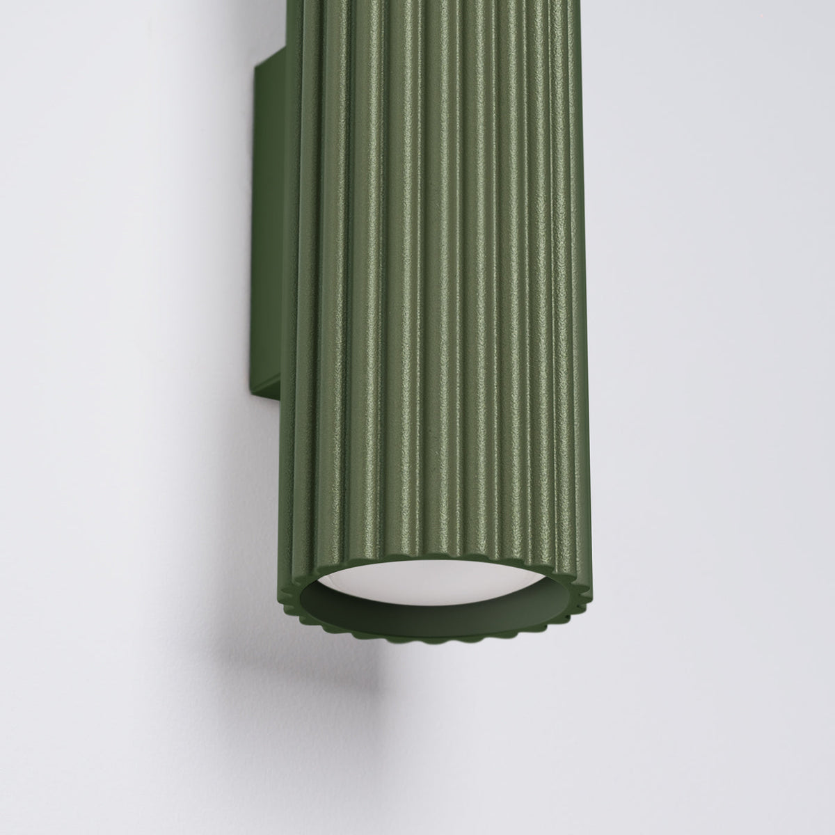 Applique Murale Oslo 30 cm en Aluminium Cannelé Vert Olive