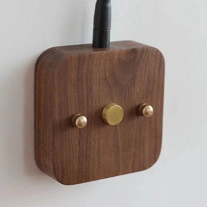 Applique Murale Liseuse Orientable Cylindre Cannelé en Bois de Noyer