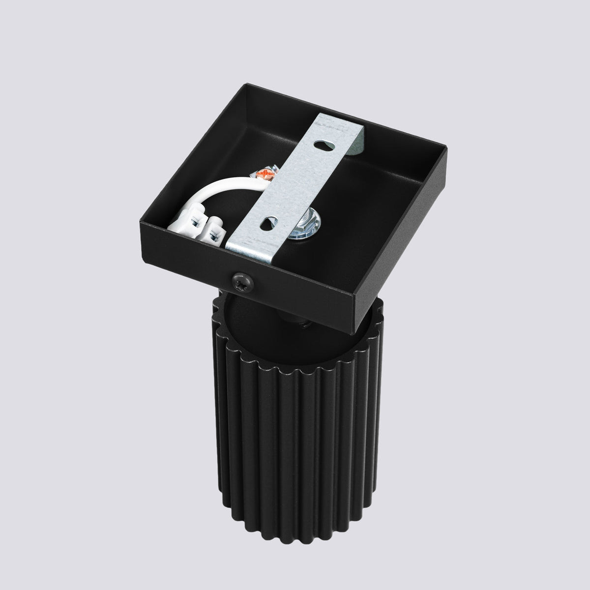 Applique Murale Orientable Oslo en Aluminium Cannelé Noir