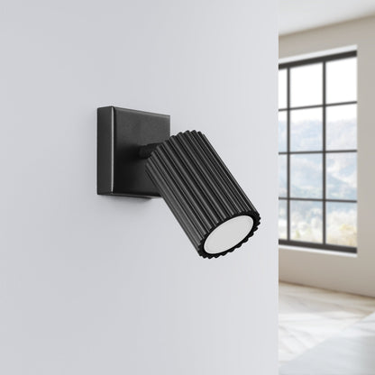 Applique Murale Orientable Oslo en Aluminium Cannelé Noir