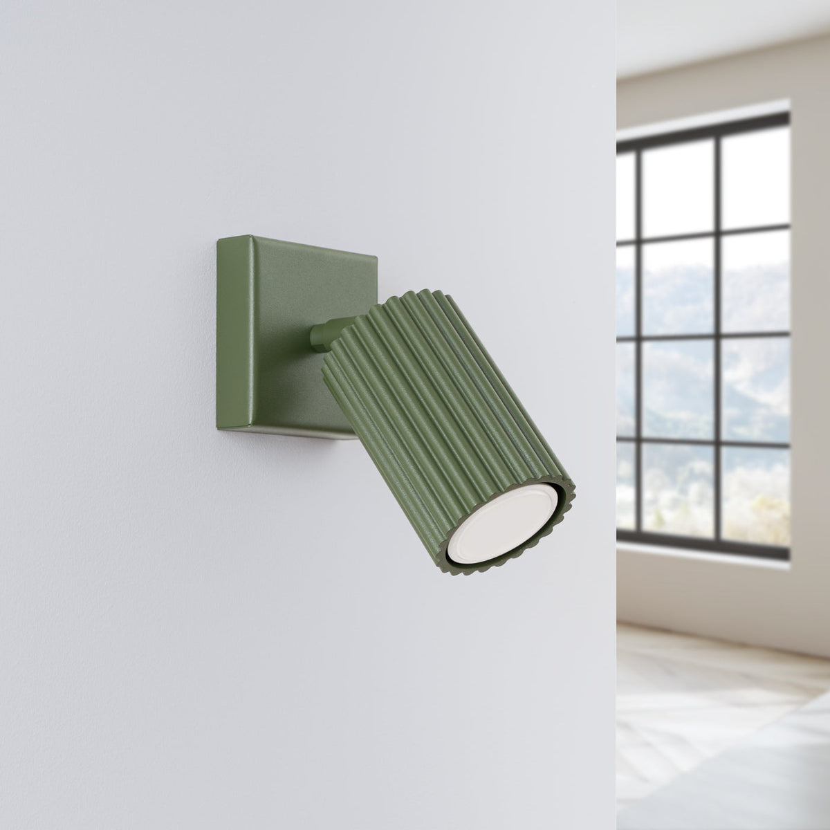 Applique Murale Orientable Oslo en Aluminium Cannelé Vert Olive