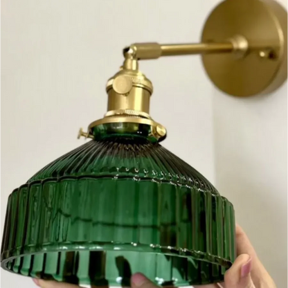 Applique Murale Verre Strié Vert et Laiton, Bras Orientable Style Vintage