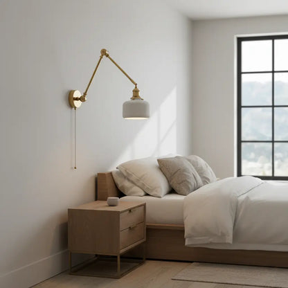 Applique Murale Vintage Orientable en Laiton avec Abat-jour en Céramique Rainurée